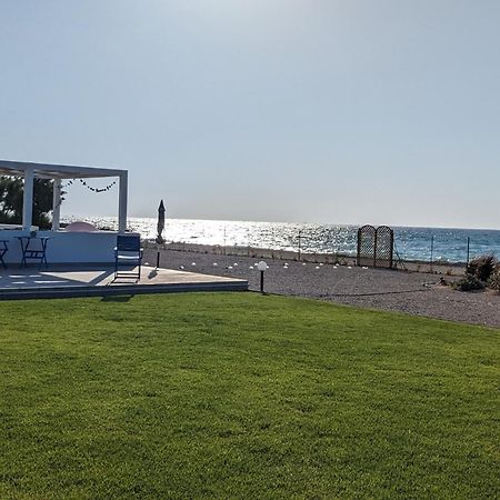 Lambou Beach Sunset Soroni Bagian luar foto